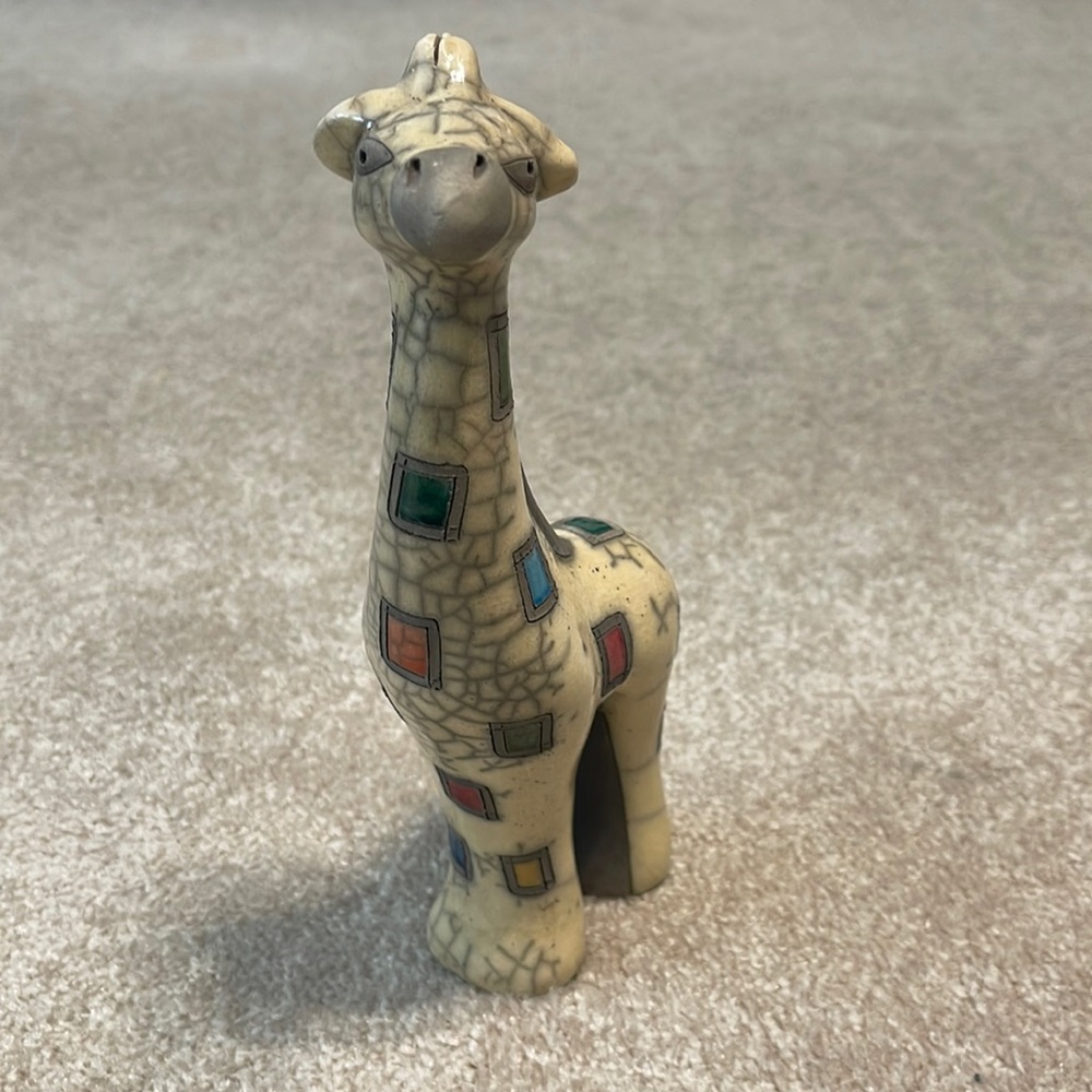 Fenix Raku Pottery - Girafee